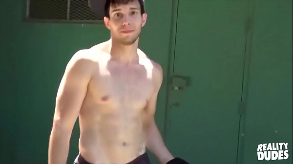 Mecs de la réalité - James