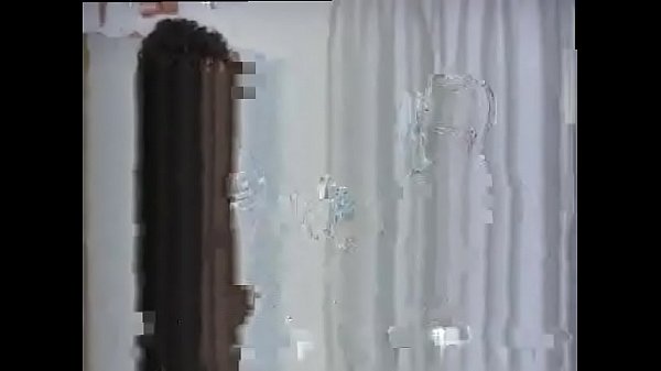 Médico fofo sexo gay Olhando para dentro da caixa de ferramentas, ele sacou isso