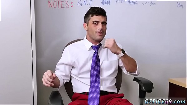 Hetero-Schwuler wird dafür bezahlt, Lances große Geburtstagsüberraschung zu wichsen