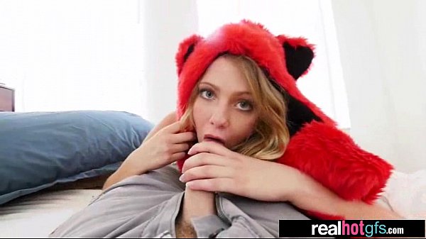 Fidanzata sexy (lilly sapphire) in una fantastica scena di sesso davanti alla telecamera video-24