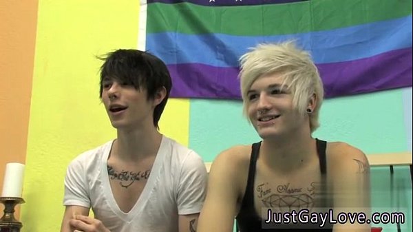 Films de trou du cul de minet béant et mâle noir hétérosexuel vierge ayant gay