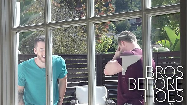 与朋友偷窥启动 BB 4Way 被抓到他妈的！