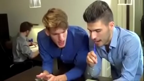 Dos pollas masculinas para un Hombre Trans