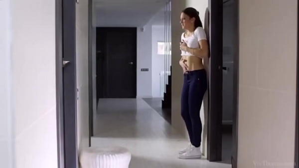 Carolina jerks off and ends up in lesbian