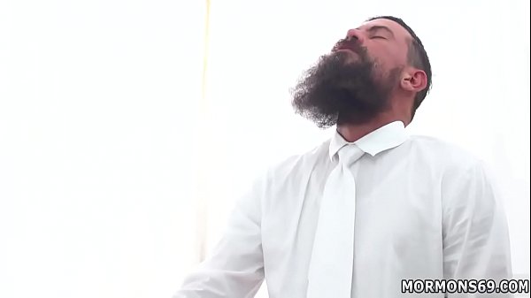 Chupando tetas y pezones porno gay Elder Xanders no podía creerlo.