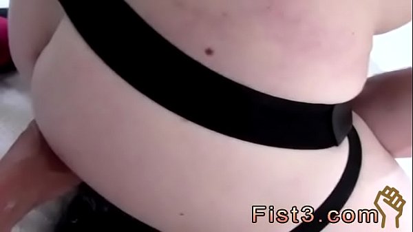 Baixe pornografia gay com fetiche por pés gordos A Proper Stretching Fist Fuck!