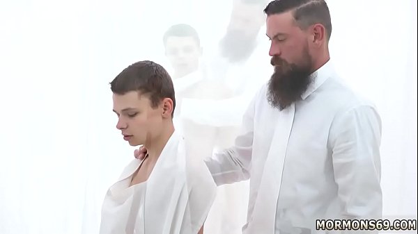 Ragazzo porno gay ton Con le gambe libere, prese Xanders e lo adagiò