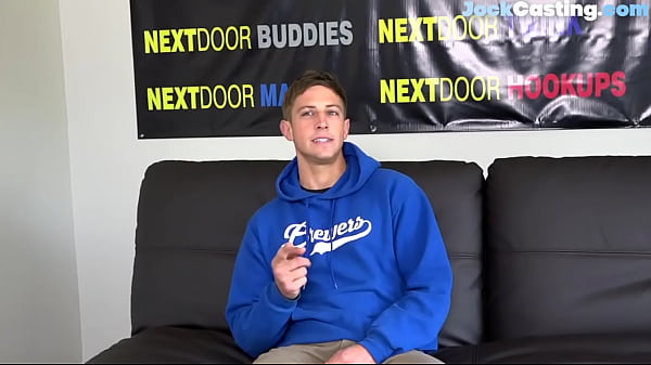 Deportista audicionando masturbándose para la cámara