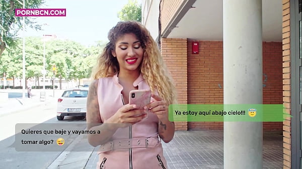 Una esposa infiel se va a follar duro a su joven amante mientras su marido trabaja en la subtitulada Venus Afrodita en francés. LLENE AQUÍ -&gt_