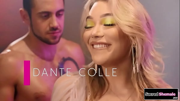 Transexual de tetas pequeñas Emma Rose follada a pelo