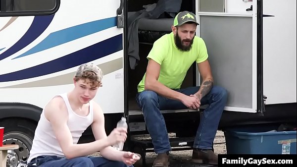 heißer schwuler Stiefvater und