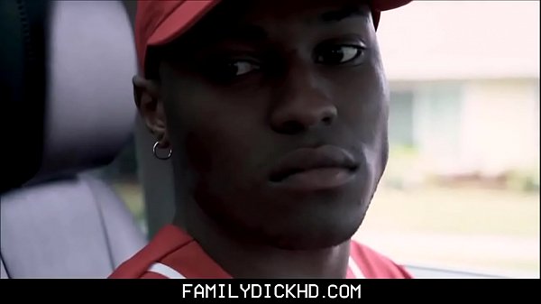 Twink Stiefsohn und Stiefvater ficken, nachdem er gelernt hat, dass der Trainer ihn fickt