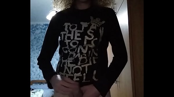 E sto cazzo, ho due genitori bastardi che vogliono scoparmi. Per favore potete darmi una mano a metterli fuori fase? Poi per il resto amo la vita vera. Una volta terminata questa fase ci divertiremo in tutta libertà.