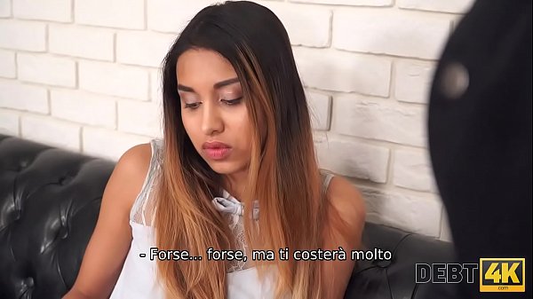 DEBITO4k. I vestiti firmati costano molto, quindi perché dovrebbero scopare Peach per loro