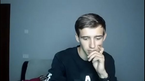 01 campry. cute russian guy shows and jerks off his big cock