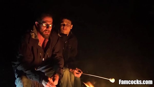 Camping mit Stiefvaters Schwanz