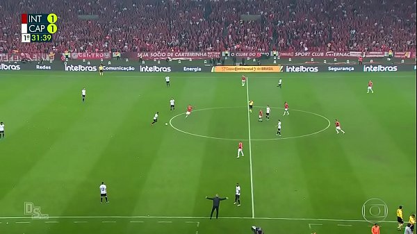 smentita e mettendo allattare la difesa della nazionale nella finale di Coppa del Brasile