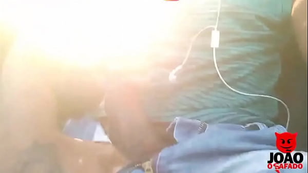 Bianca Naldy hat das Auto auf der Rua angehalten, nur um zu ficken