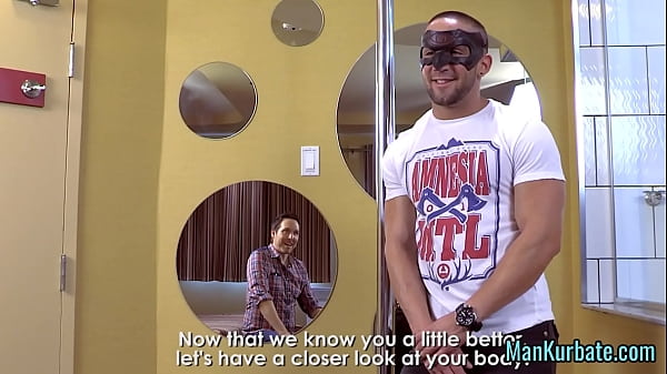 Maskierter Hunks fetter Schwanz