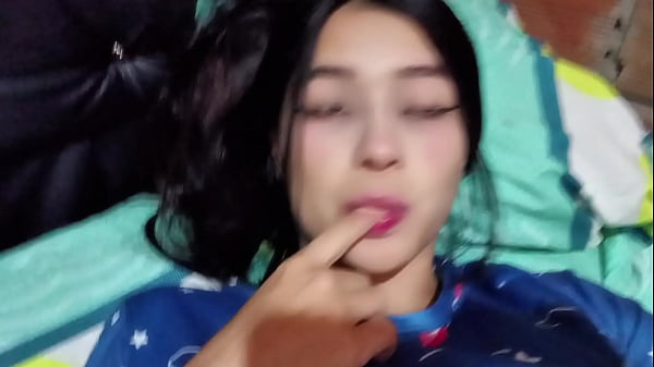 Marido y mujer tienen sexo caliente en la habitaci&oacute_n del hotel (CASERO REAL)