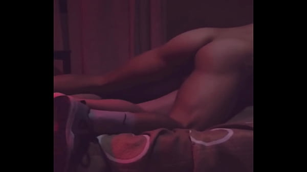 CONVINCO IL MIO MIGLIOR AMICO GAY A PROVARE IL MIO CULO GAY DOPO ALCUNI BEVANDE