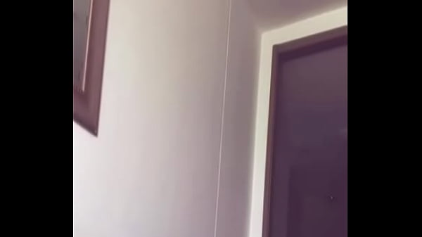 Mi novio activo se deja mamar el culo por primera vez