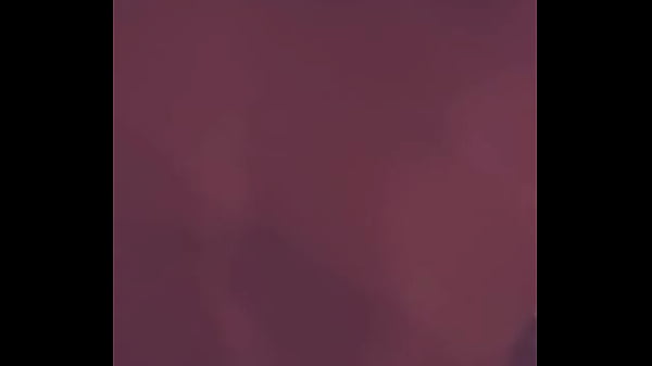 Mi ?RlM0 se deja chupar la verga por primera vez cuando nos dejan solos en casa