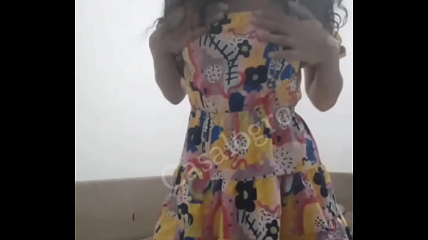 Heiße verspielte Teenie-Posen - sex_toys