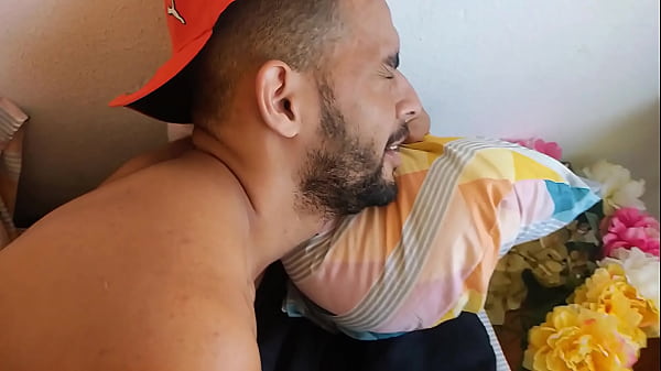 O PARCEIRO ME DEU BRINQUED&Atilde_O PRA BRINCAR E DEPOIS METER O PAU DENTRO.