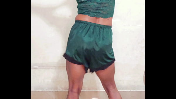 Tip tip barsha paani sexy kinner shemale strip tease sexy hot dance music full video