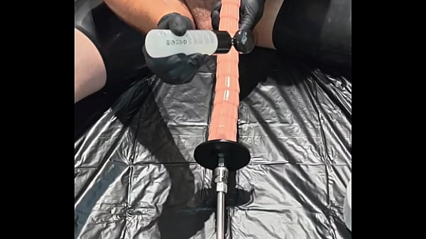 Inculato da una macchina