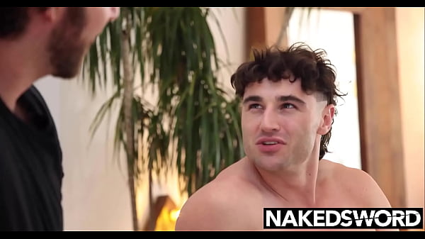 Jock chaud Zachary Zane livre le cul de Michael Boston