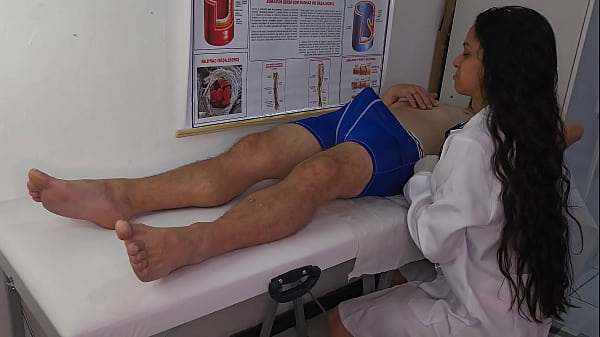 KRANKENSCHWESTER wird vom Schwanz des PATIENTEN erregt