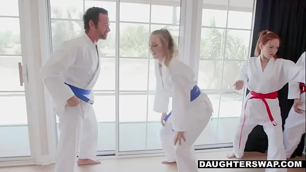 Un black chaud avec une bite de 26 cm d'épaisseur m'a baisé à chaud