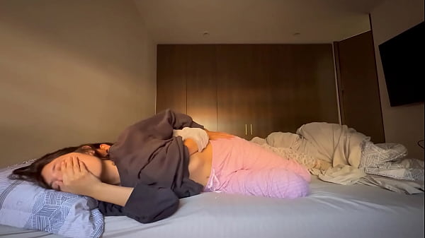 Mach keinen Lärm!! Ich möchte nicht, dass mein Mann von meinem Lesbentum erfährt!!