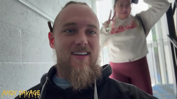 BUTTFUCKING petite amie asiatique à gros cul Vlog