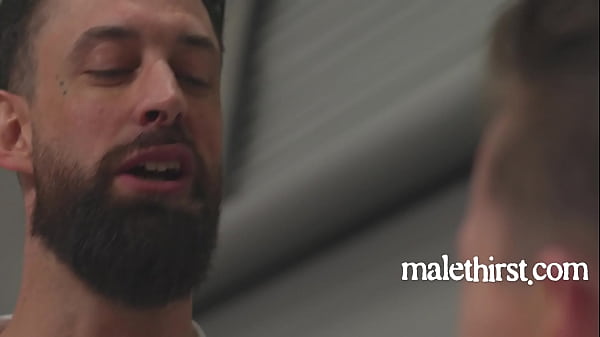 与混蛋拍摄同性恋色情片