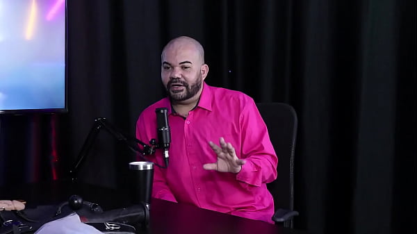 Nem toda mulher faz squirt, e toda vez que a amiga fazia sexo a mulher chegava e ia embora - Paulo Avelar (Tiv Models) (SHEER/RED)