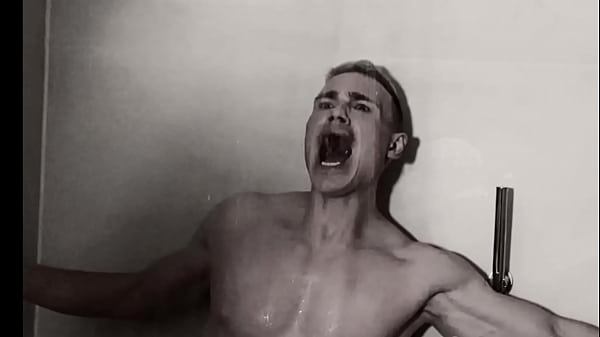 SEXE HARDCORE ET GORGE PROFONDE avec gode géant - VIKTOR ROM - - Aaronmax - BBC LATINO MAN garçon maigre gros muscle