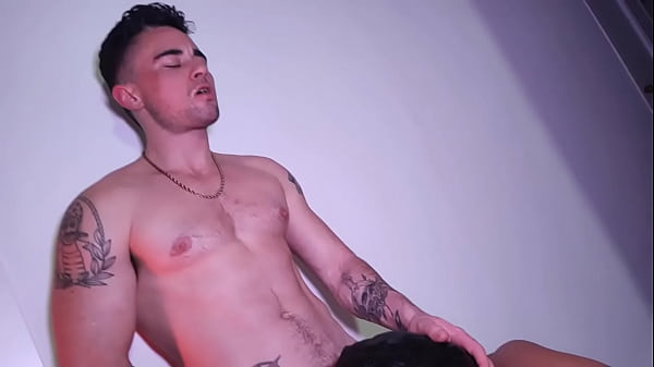 ¡¡¡CHICO TRANS ME FOLLA Y LUEGO ME FOLLO SU COÑO ROSA FTM!!! (VIDEO CORTO INCREÍBLE)