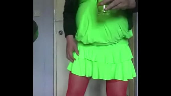 यह मैं हूं जो आपके पेशाब भाग 1 को निगलना चाहता हूं