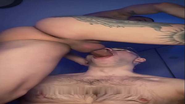 TIAGO GA&Uacute_CHO - NERD XL-SCHWANZ LECKT MEINEN ARSCH UND FICKT MICH