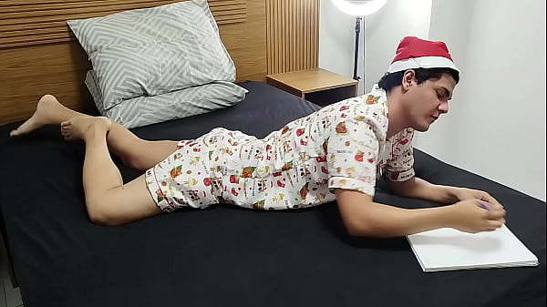 Santa Claus arrived early and with a full bag - watch in full on RED