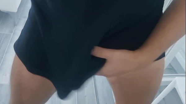 ABRA A BOCA E BEBA TUDO | MENINO ITALIANO GEME E GOZADA EM T-SHIRT - PUNHETA INTENSA COM UM GALO LOUCO