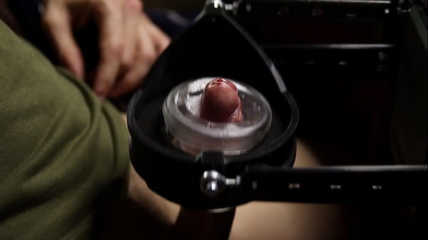 Testare un nuovo masturbatore a mani libere