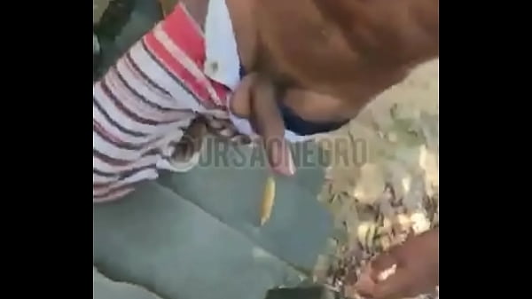 Mi joven favorito vino después de unas quejas, pero tuve una visita y tuvimos que follar dentro del edificio en RED.