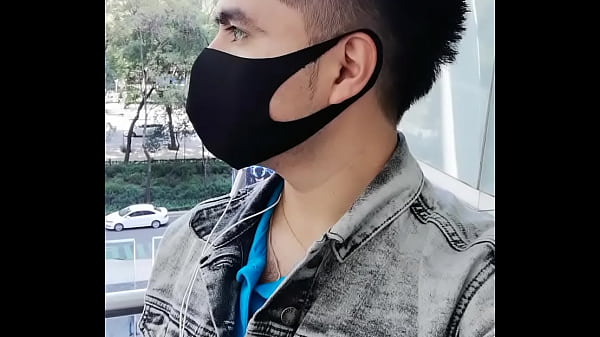 Putito bat mich, ihm in seinem Büro bei Reforma 222 CDMX eine Kostprobe meines Schwanzes zu geben