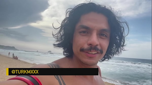 PV F1ST Lover @TURKMXXX stava camminando a Puerto Vallarta, dopo un po' di navigazione un fan lo ha raggiunto chiedendogli il suo FIST. Questo culone si gode il cazzo, la sborra e anche il pugno. MasterTurkomex gli entra in profondità in questo culo. Attrezzatura di Black Bizarre