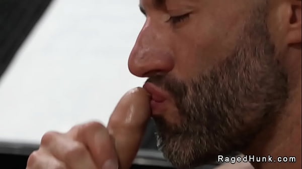 Estación de radio estudio gay sexo anal a pelo