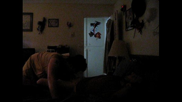 La drag queen scopa un ragazzo etero dal cazzo grosso